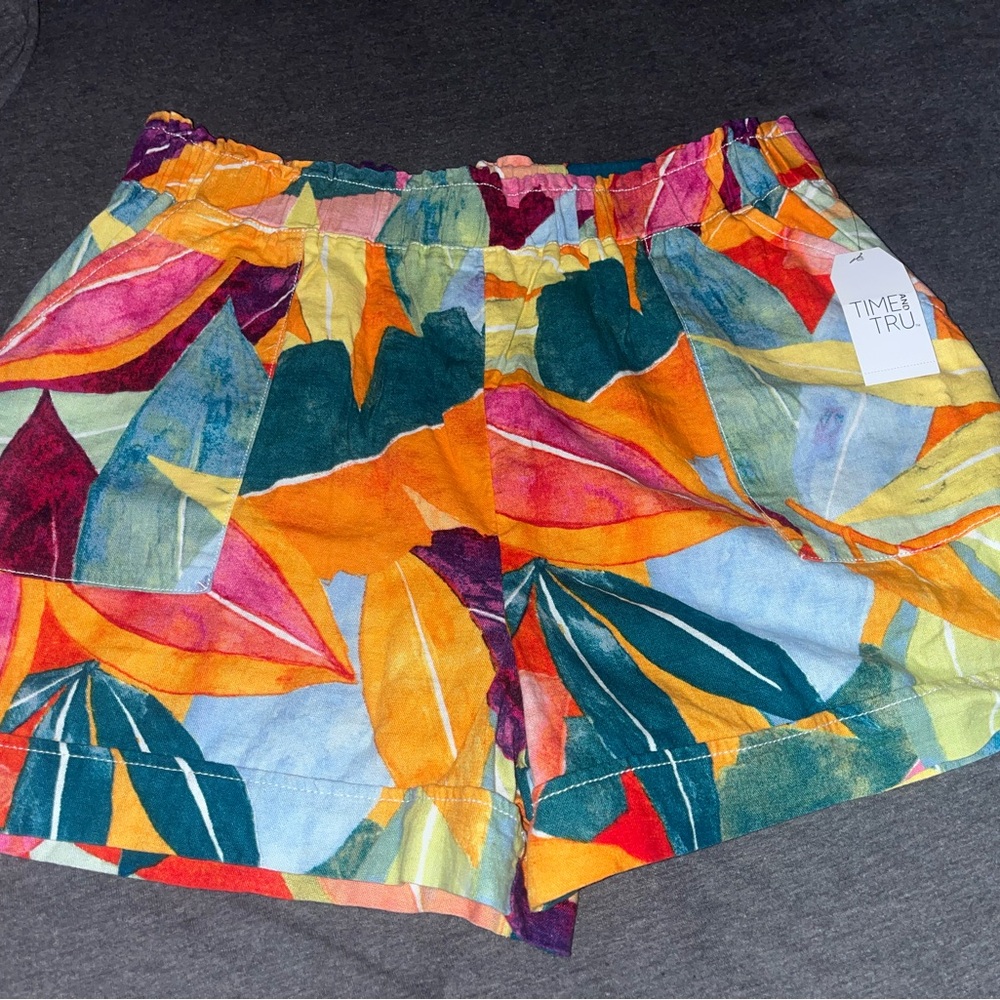 Time and Tru Women's Vibrant Tropical Print Shorts